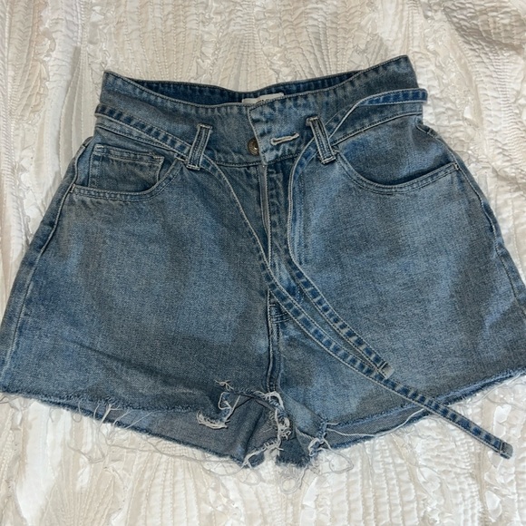 Forever 21 denim shorts size 27 in EUC. - Picture 4 of 14